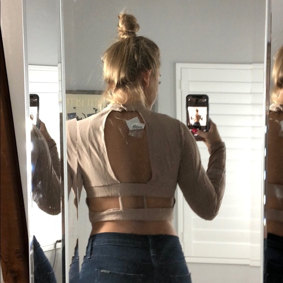 Top 🐳 - Picture 3 of 4